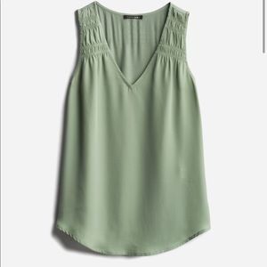 Stitch fix light green sleeveless